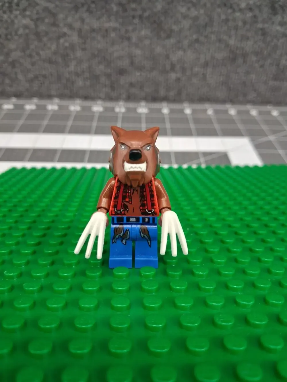 Lego Monster Fighters Werewolf Minifigure 9463